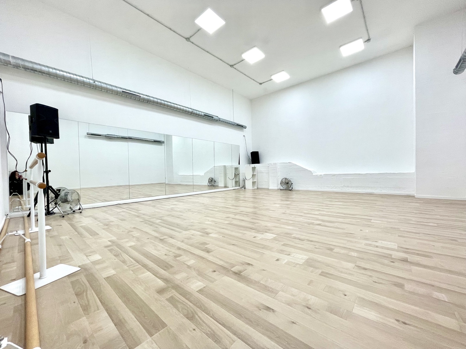 Studio 02